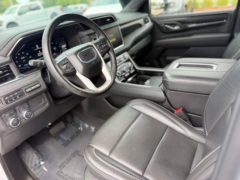 Used 2024 GMC Yukon Denali AWD/4WD image 15