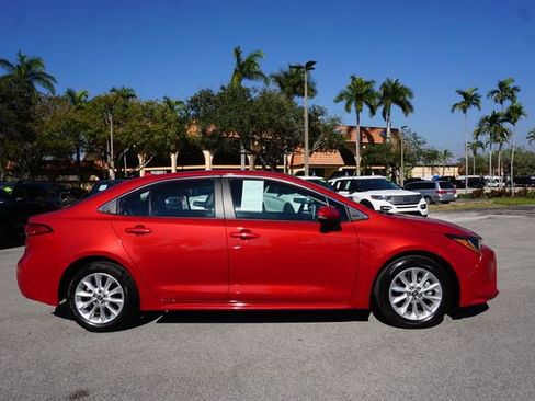 Used 2021 Toyota Corolla XLE image 12