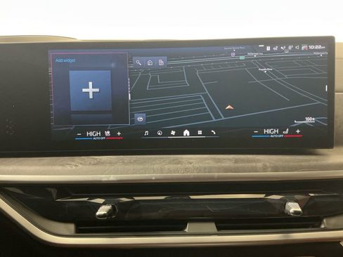 Certified 2025 BMW X7 M60i image 10