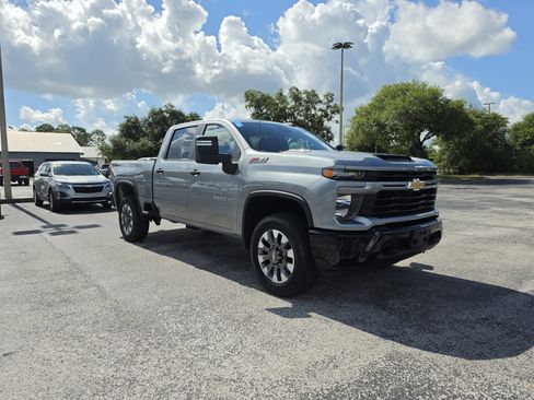 Used 2024 Chevrolet Silverado 2500 Custom w/ Custom Convenience Package AWD/4WD image 1