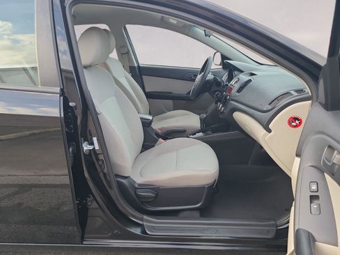 Used 2010 Kia Forte EX image 22