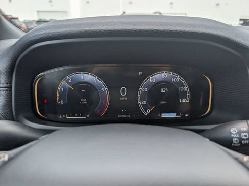 Used 2024 Jeep Wagoneer L Series II RWD image 15