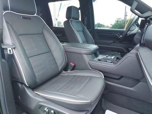 Used 2026 GMC Sierra 2500 AT4X AWD/4WD image 31
