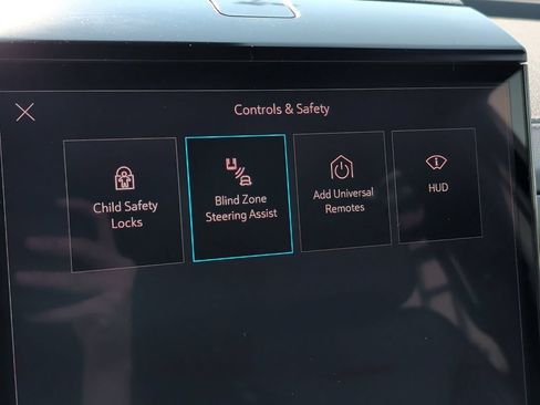 Used 2025 GMC Yukon XL Denali AWD/4WD image 21