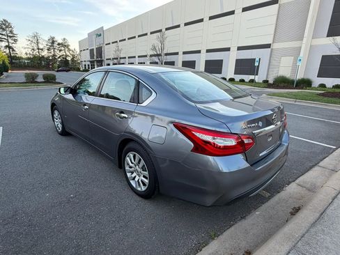 Used 2016 Nissan Altima 2.5 S w/ Power Driver Seat Package image 7