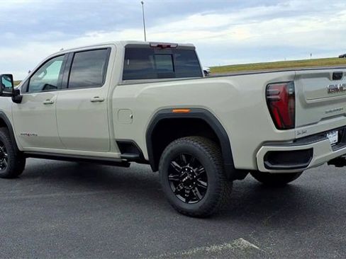 New 2026 GMC Sierra 2500 AT4 w/ AT4 Premium Plus Package image 6
