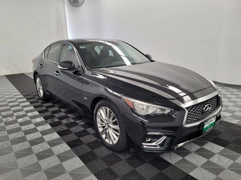 Used 2019 INFINITI Q50 Luxe w/ Essential Package (3.0T Luxe) AWD/4WD image 13