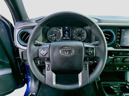 Used 2022 Toyota Tacoma TRD Sport w/ TRD Premium Sport Package RWD image 14