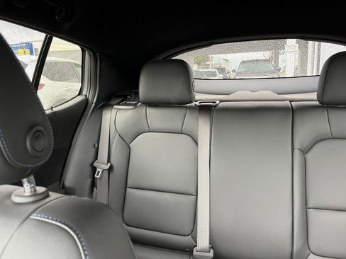 Used 2025 Buick Envista Sport Touring image 39