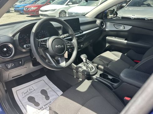 Used 2023 Kia Forte LXS w/ LXS Technology Package FWD image 7