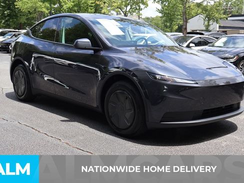 Used 2026 Tesla Model Y AWD image 4