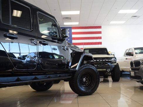 Used 2021 Jeep Gladiator Sport AWD/4WD image 17