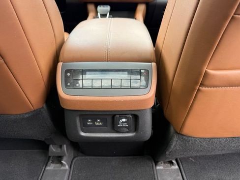Used 2022 Nissan Pathfinder Platinum w/ Lighting Package (N93) AWD/4WD image 26