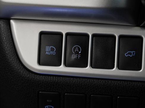 Used 2018 Toyota Highlander Limited AWD/4WD image 40