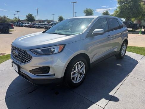 Certified 2024 Ford Edge SEL AWD/4WD image 3