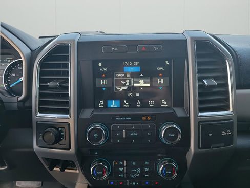Used 2018 Ford F250 Lariat w/ Chrome Package image 21