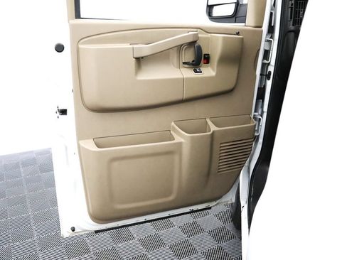Used 2022 Chevrolet Express 2500 w/ Safety Package RWD image 11