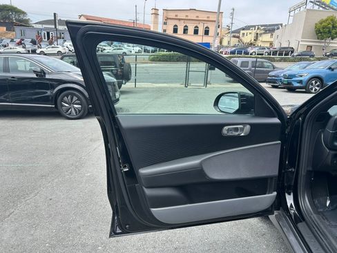 Used 2024 Hyundai Ioniq 6 SE RWD image 10