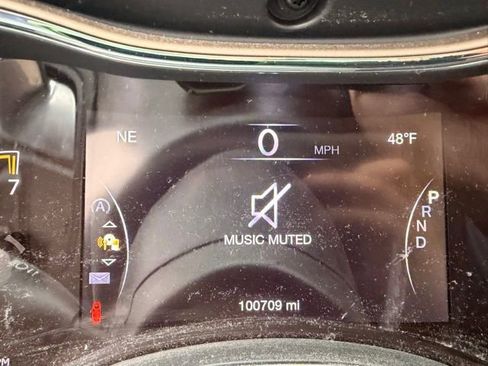 Used 2016 Jeep Grand Cherokee Limited AWD/4WD image 27