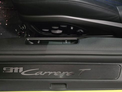 Certified 2025 Porsche 911 Carrera T RWD image 35