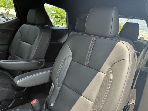 Used 2022 Chevrolet Traverse RS AWD/4WD image 14