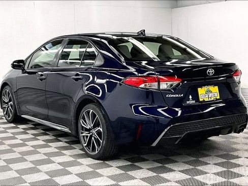 Used 2020 Toyota Corolla SE w/ SE Premium Package image 3