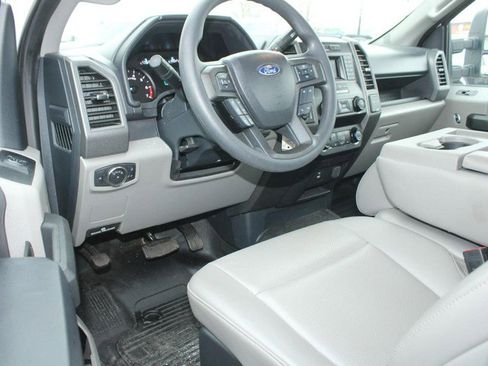 Used 2022 Ford F250 XL w/ Power Equipment Group image 13