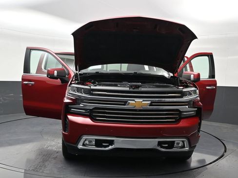 Used 2020 Chevrolet Silverado 1500 High Country w/ Technology Package AWD/4WD image 36