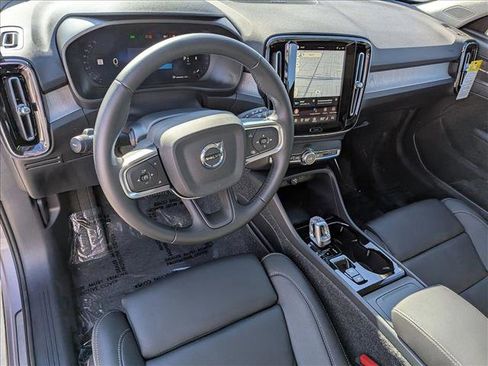 New 2026 Volvo XC40 B5 Ultra w/ Climate Package AWD/4WD image 3
