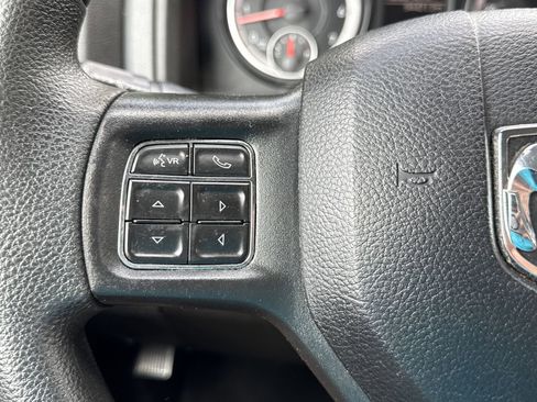 Used 2019 RAM 1500 Classic SLT RWD image 18