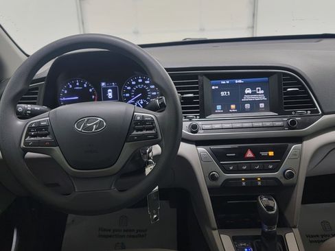 Used 2018 Hyundai Elantra SEL image 12