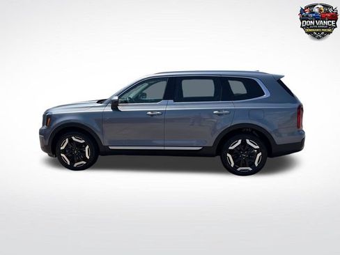 Used 2025 Kia Telluride S FWD image 2