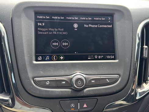 Used 2022 Chevrolet Equinox RS FWD image 32