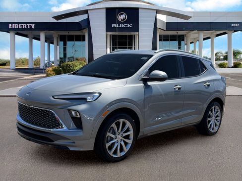 Used 2024 Buick Encore GX Avenir w/ Avenir Technology Package FWD image 7