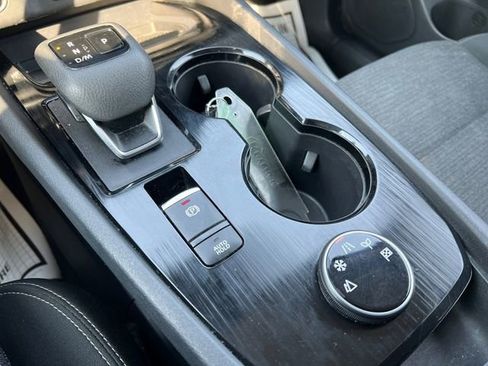 Used 2023 Nissan Rogue SV image 23