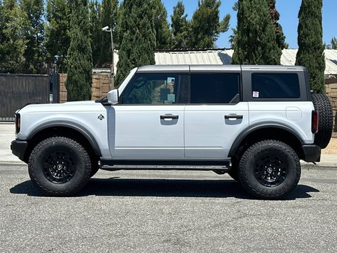 New 2026 Ford Bronco Outer Banks w/ Sasquatch Package AWD/4WD image 7