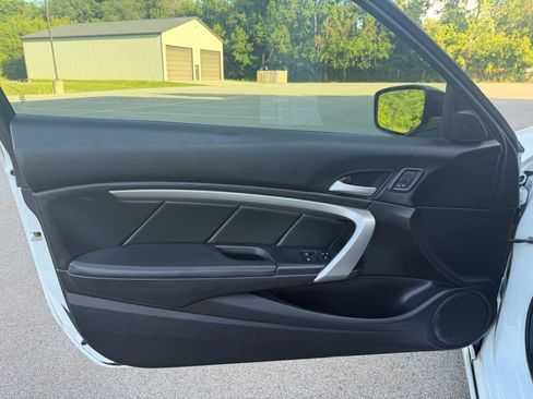 Used 2012 Honda Accord EX-L image 18