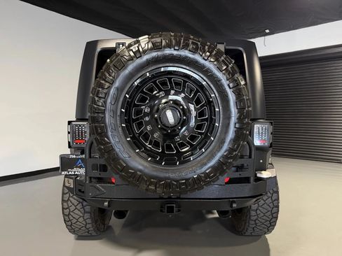 Used 2017 Jeep Wrangler Unlimited Sport w/ Quick Order Package 24S AWD/4WD image 5