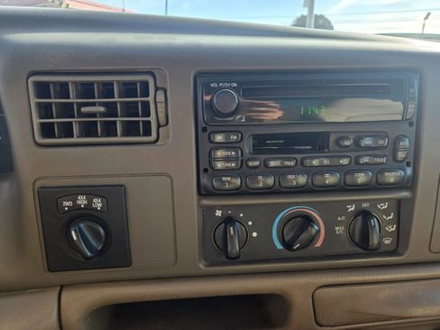 Used 2000 Ford F250 XL image 23