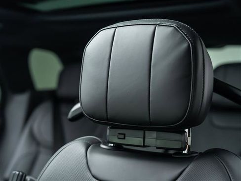 New 2026 Land Rover Range Rover Sport Dynamic SE image 14