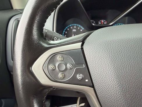 Used 2022 Chevrolet Colorado Z71 AWD/4WD image 27