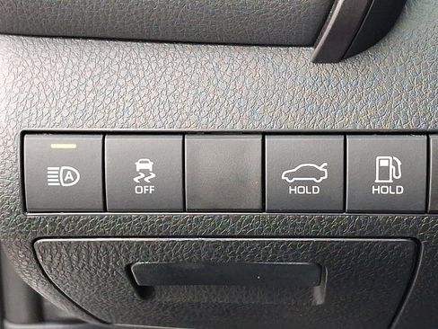 Used 2023 Toyota Camry SE image 25