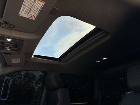 Used 2020 GMC Sierra 3500 Denali w/ Denali Ultimate Package image 17