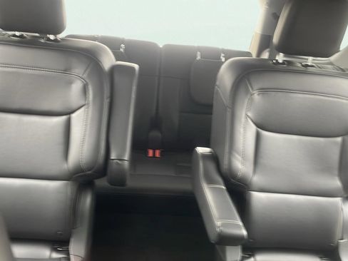 Used 2023 Ford Explorer XLT w/ Equipment Group 202A image 19