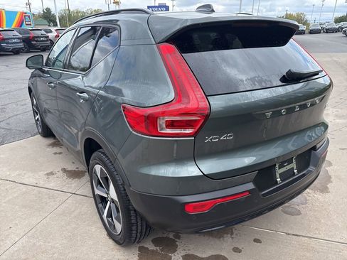 Used 2026 Volvo XC40 B5 Plus AWD/4WD image 9