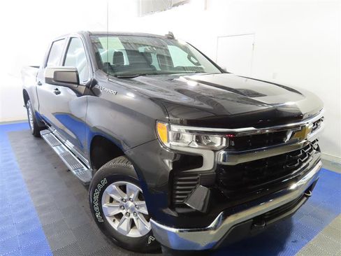 Used 2023 Chevrolet Silverado 1500 LT w/ Protection Package image 5