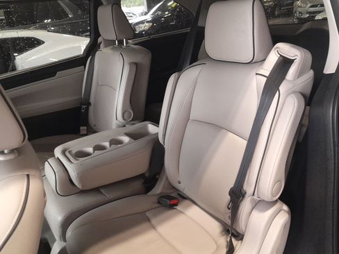 Used 2026 Honda Odyssey Touring image 11