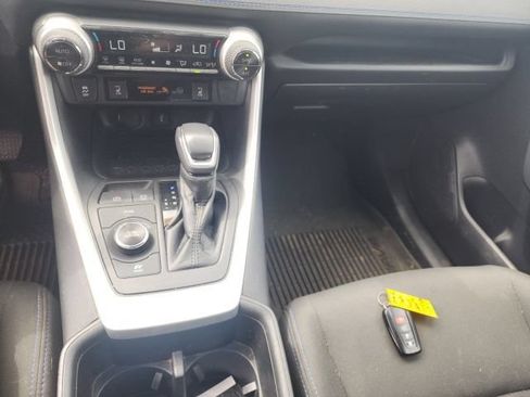 Used 2022 Toyota RAV4 SE w/ Convenience Package AWD/4WD image 18