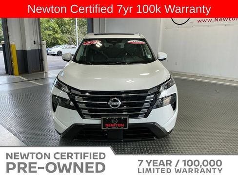 Used 2024 Nissan Rogue SV w/ SV Premium Package AWD/4WD image 24