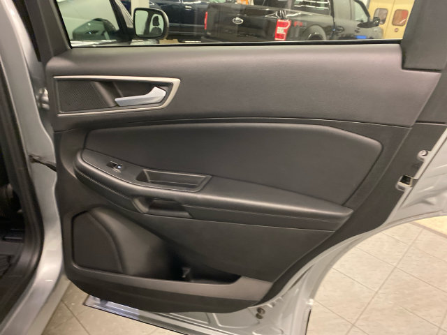 Used 2024 Ford Edge SEL AWD/4WD image 37
